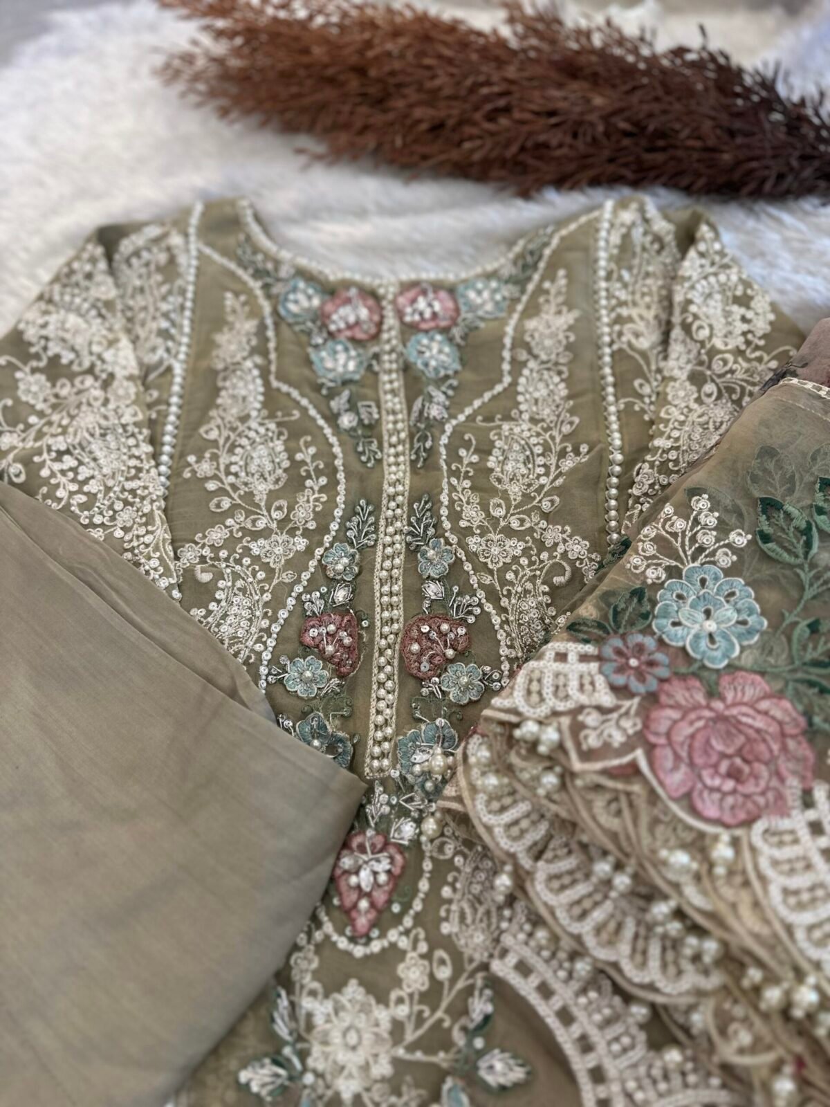 Pakistani Partywear ready made set of 3 pieces