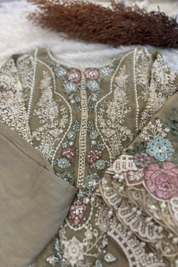 Pakistani Partywear ready made set of 3 pieces