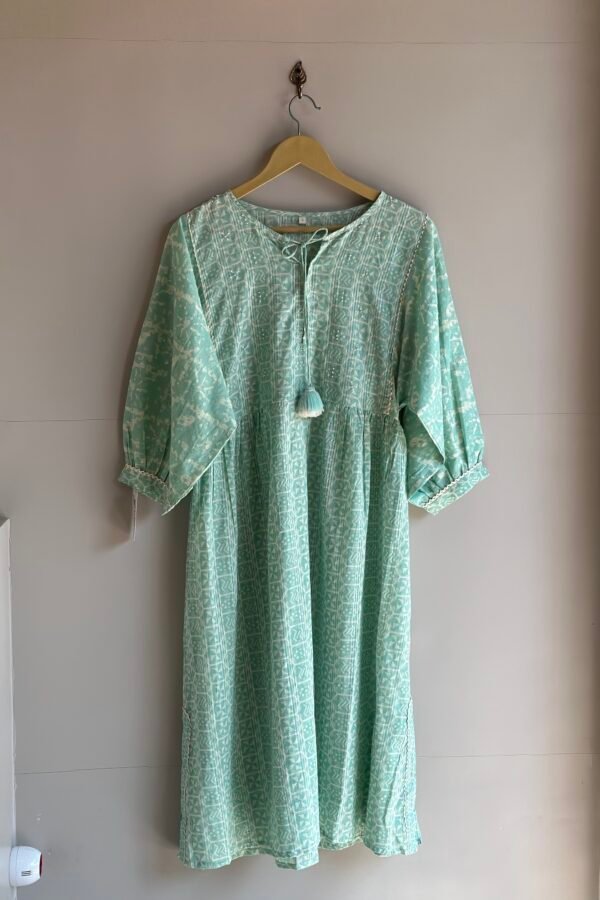 MODEST WEAR