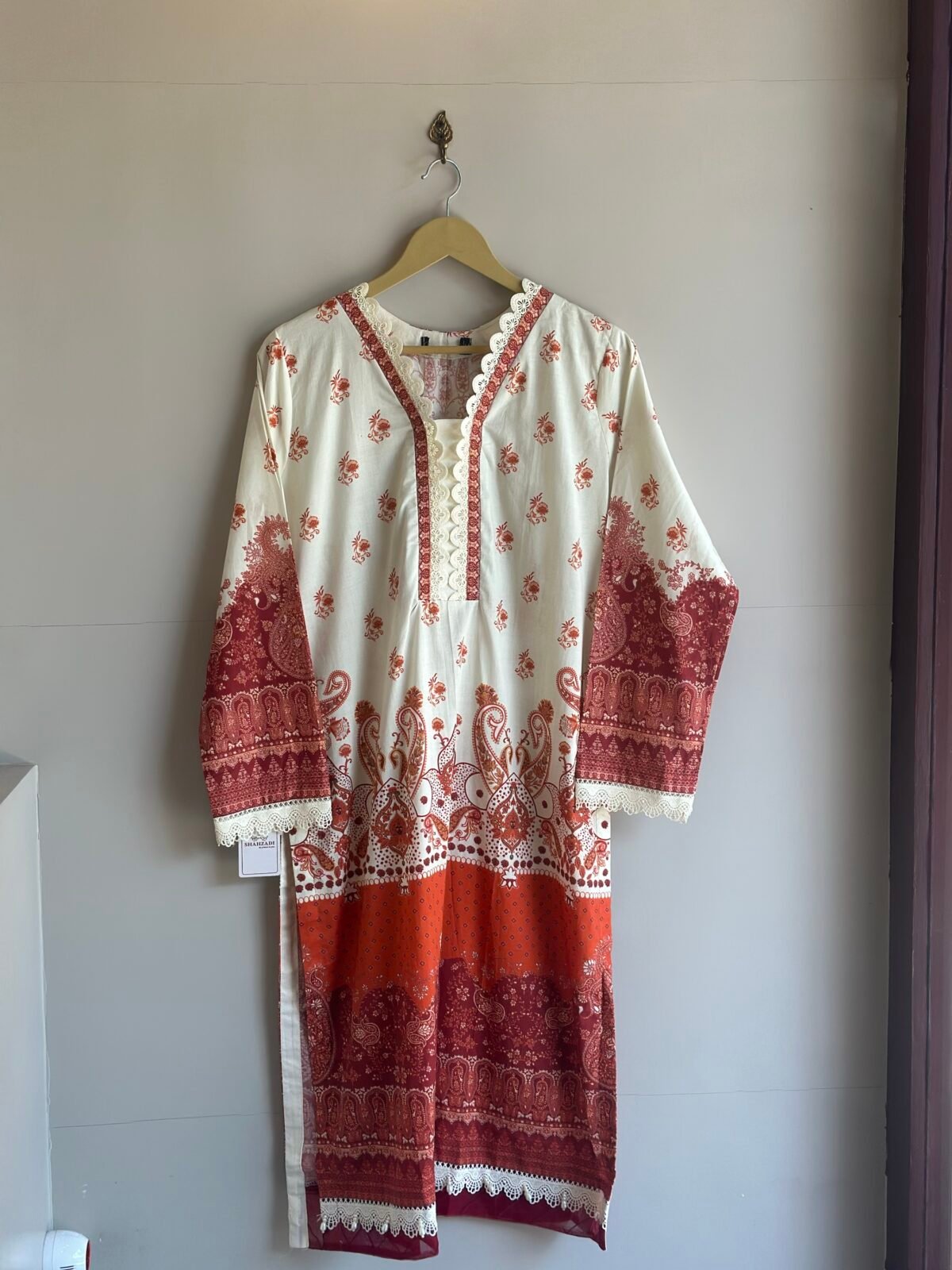 Pakistani lawn
