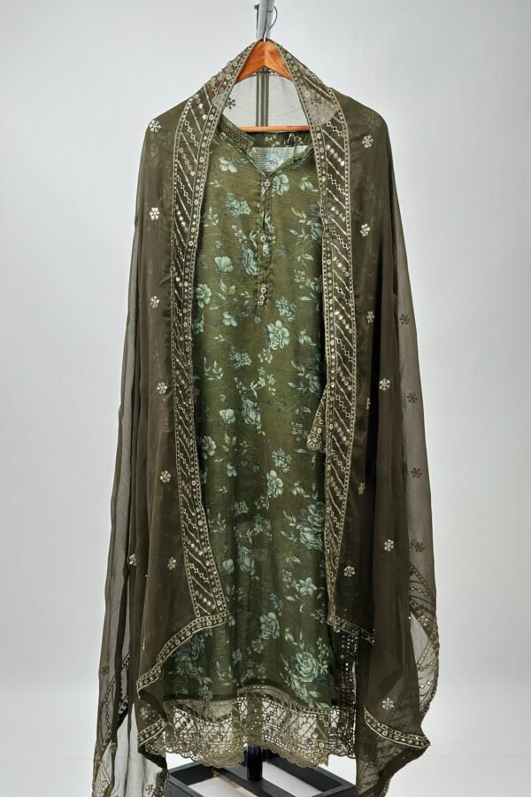Pakistani semi party wear