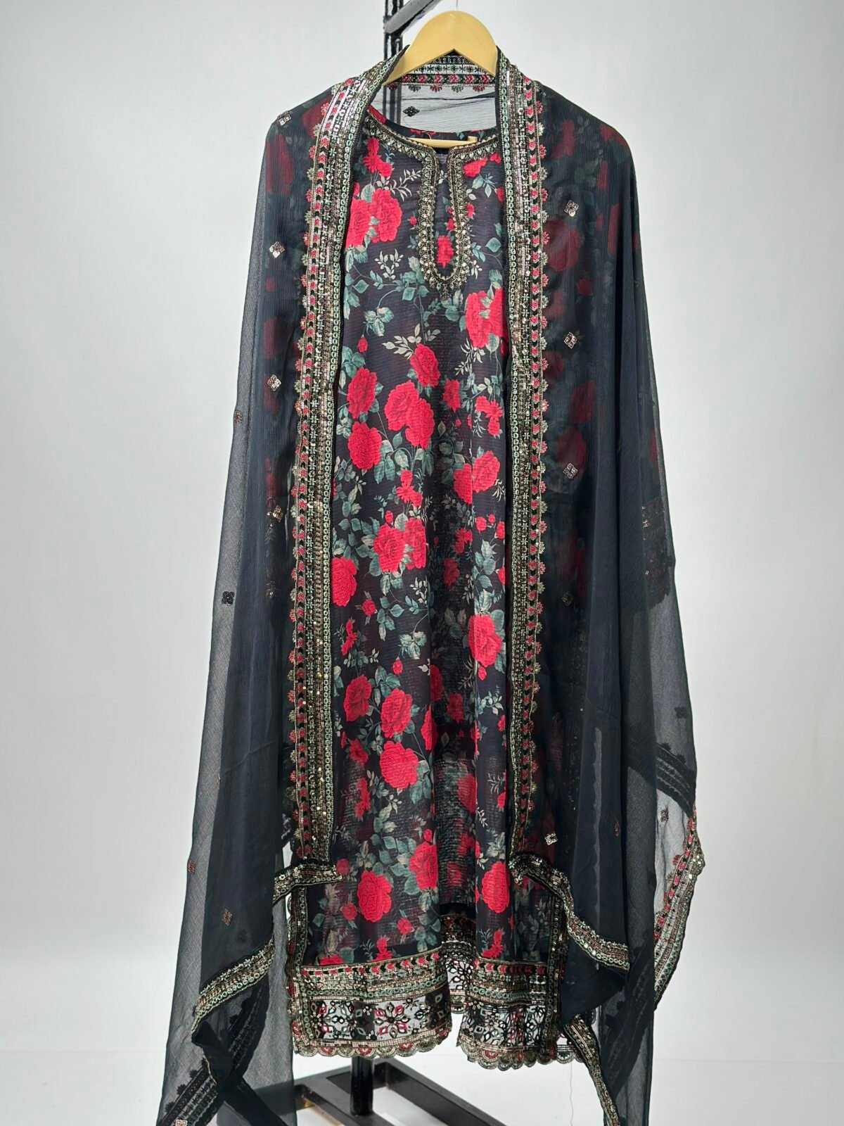 Pakistani semi party wear