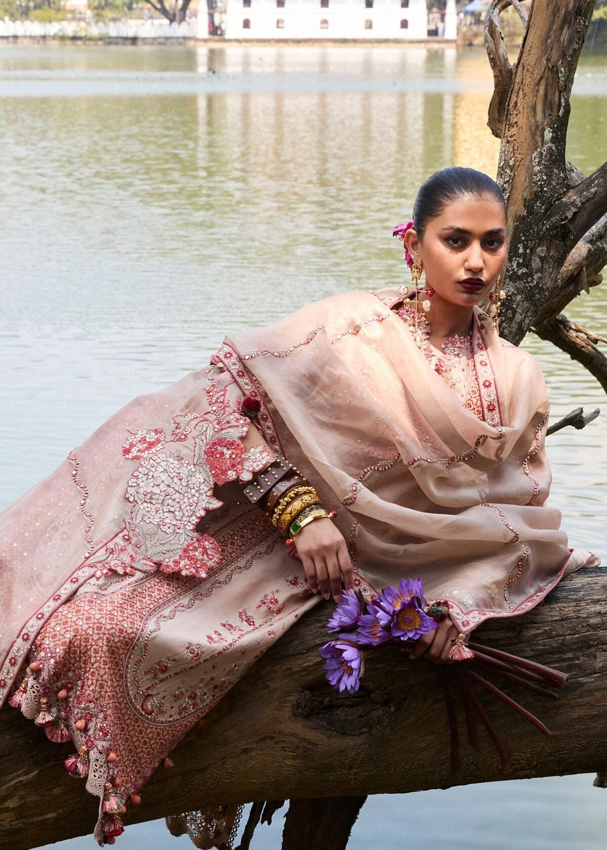 Mari Luxury Lawn SHAHZADI LAWN