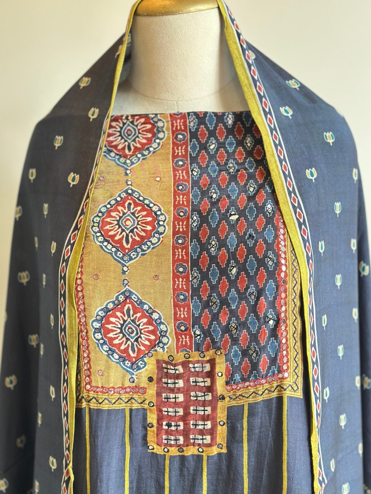 Unstitched casual wear 3Pc SHAHZADI LAWN